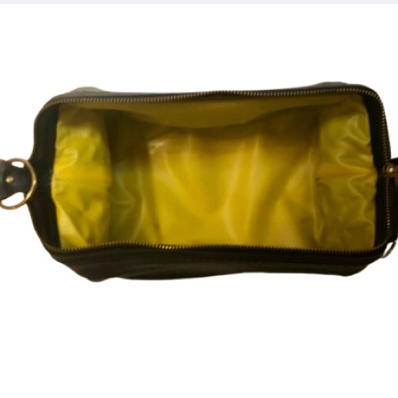 BOSCA Old Leather Black Leather Men’s UTILI-KIT Travel Kit Shaving Kit - Picture 4 of 10